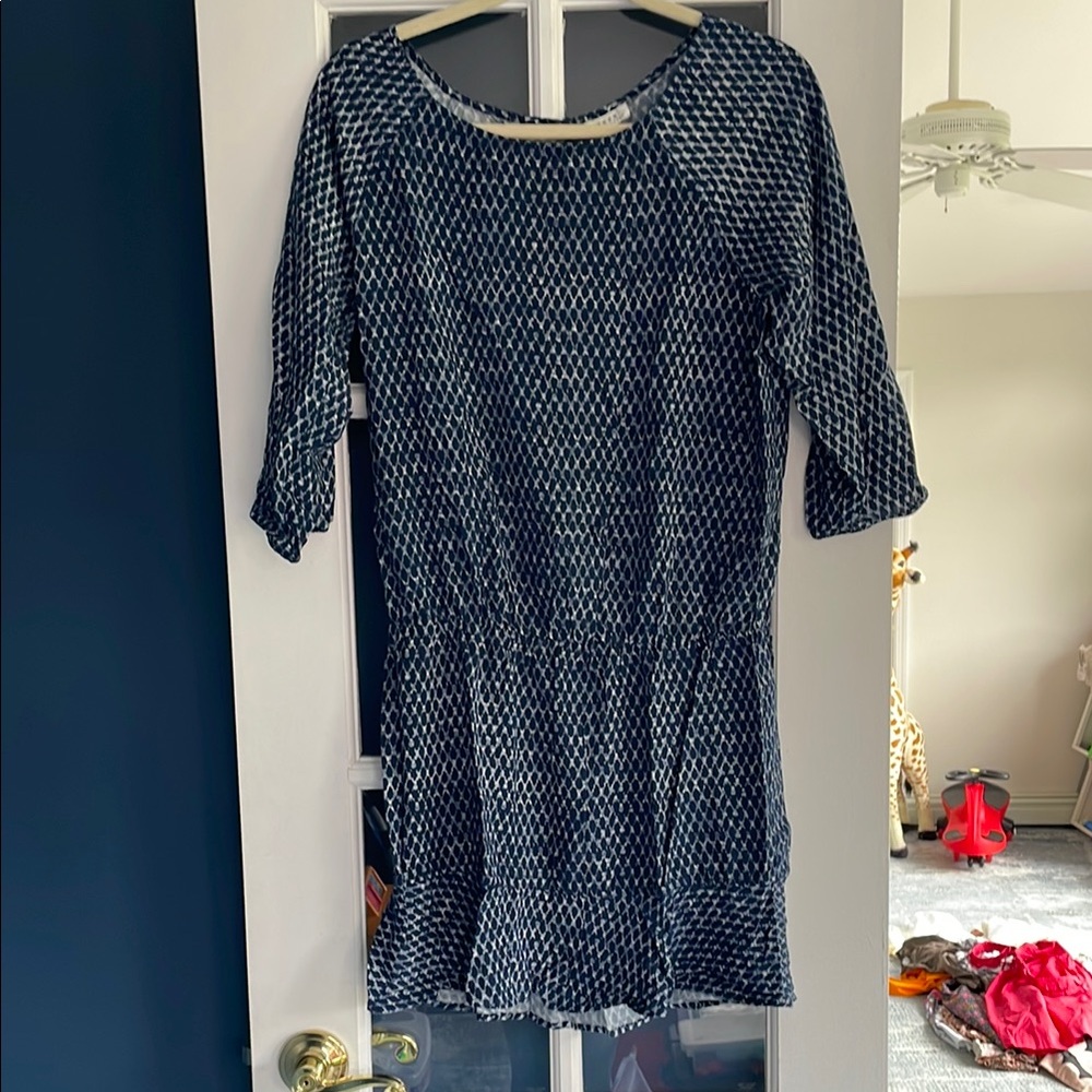 Soft Joie Blue and White Sheath Dress with Raglan Sleeves